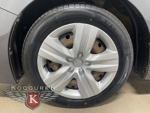 Used 2020 Subaru Legacy image 7