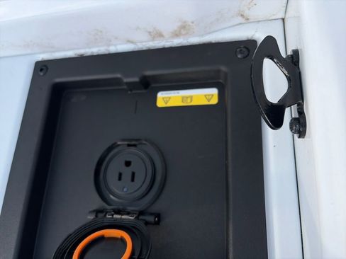 Used 2023 Ford F150 XLT image 14