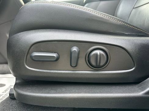 Used 2022 Chevrolet Equinox Premier image 13