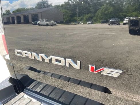 Used 2020 GMC Canyon SLE w/ Elevation Edition AWD/4WD image 10