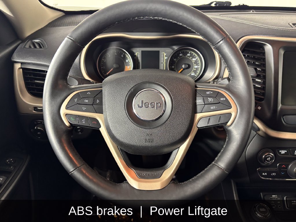 Used 2015 Jeep Cherokee Latitude w/ Comfort/Convenience Group AWD/4WD image 19