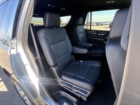 Used 2024 GMC Yukon Denali AWD/4WD image 36