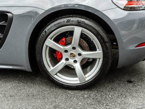 Used 2018 Porsche 718 Cayman RWD image 25