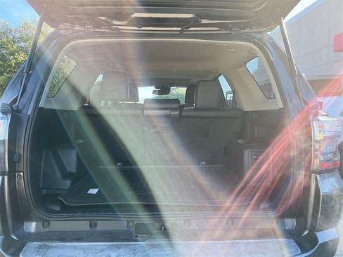 Used 2020 Toyota 4Runner TRD Off-Road Premium image 27