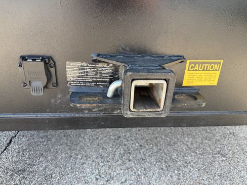 Used 2024 Ford F550 4x4 Regular Cab Super Duty image 11