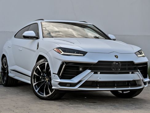 Used 2024 Lamborghini Urus S AWD/4WD image 1