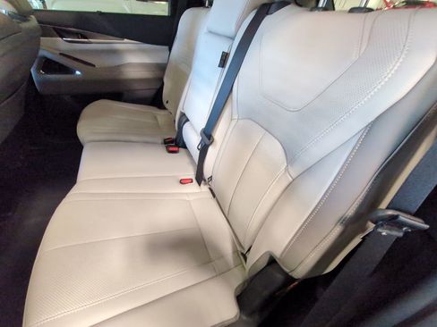 Used 2026 INFINITI QX60 Luxe w/ Cargo Package image 19