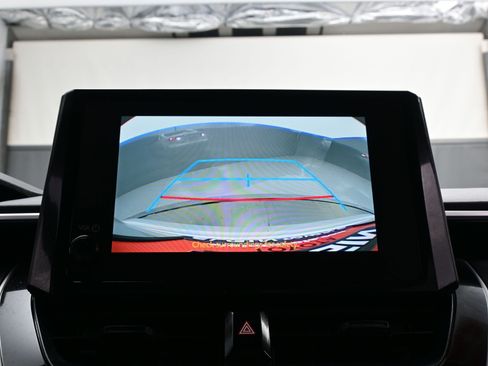 Used 2025 Toyota Corolla LE image 17