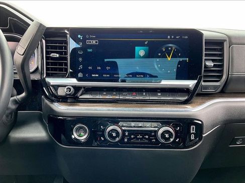 Used 2023 Chevrolet Silverado 1500 LT image 18