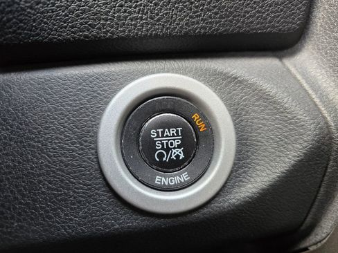 Used 2016 RAM 3500 Laramie w/ Convenience Group image 29