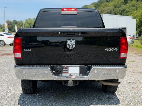 Used 2020 RAM 1500 Classic SLT w/ Luxury Group AWD/4WD image 5