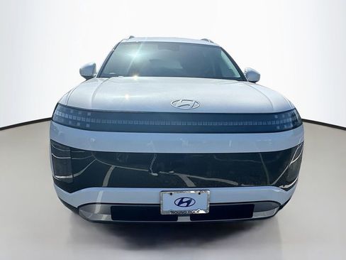 New 2026 Hyundai Ioniq 9 SEL image 2