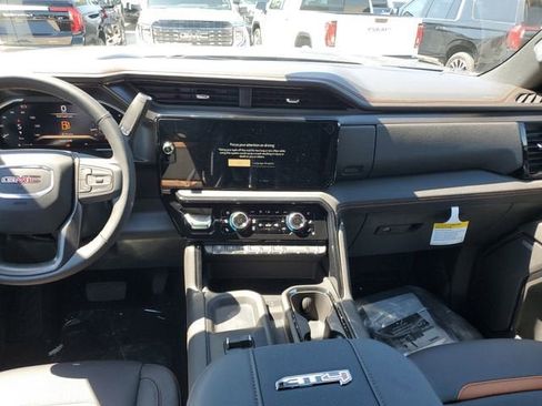 New 2026 GMC Sierra 3500 AT4 w/ AT4 Premium Plus Package AWD/4WD image 15