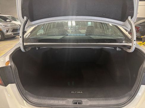 Used 2025 Nissan Altima 2.5 SV image 30