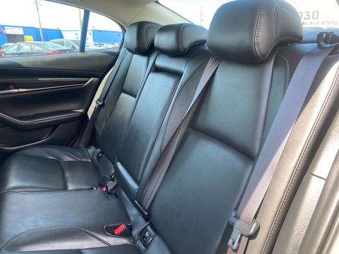 Used 2025 MAZDA MAZDA3 Sedan w/ Select Sport Package FWD image 15