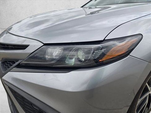 Used 2024 Toyota Camry SE FWD image 9