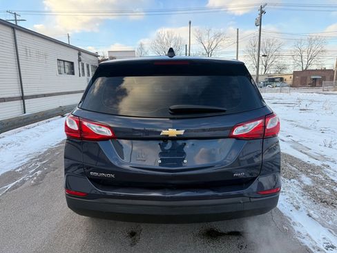Used 2019 Chevrolet Equinox LS image 3