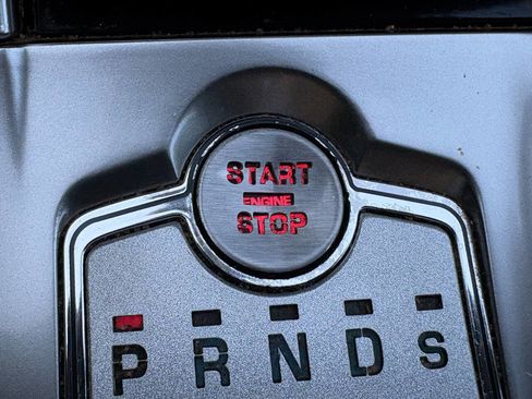 Used 2015 Jaguar XF Sport image 19