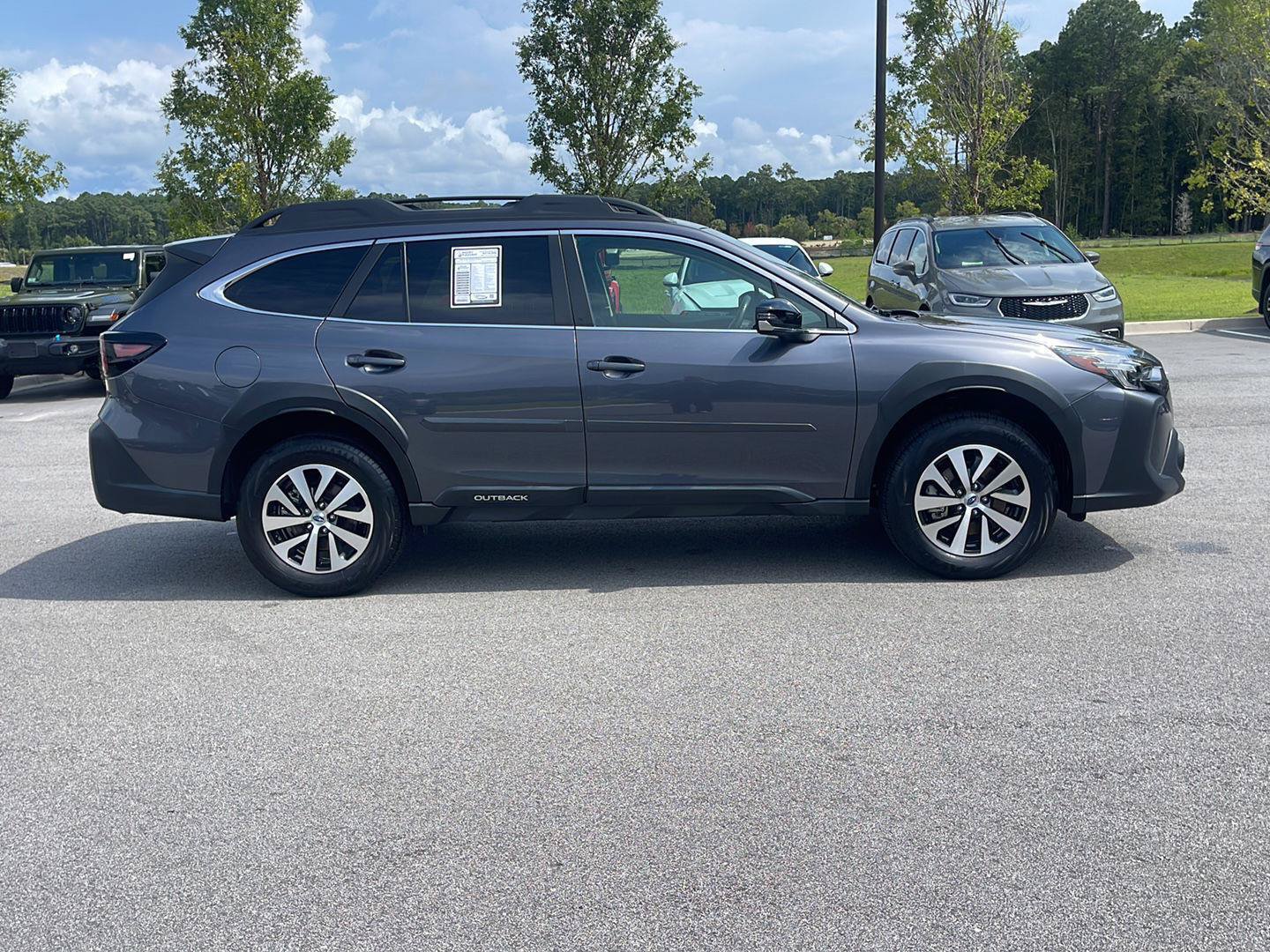 Used 2024 Subaru Outback Premium AWD/4WD image 8
