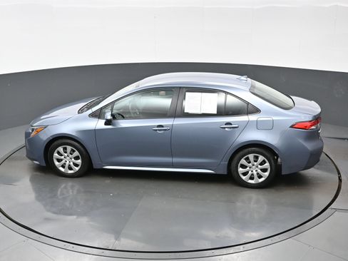 Used 2024 Toyota Corolla LE FWD image 33
