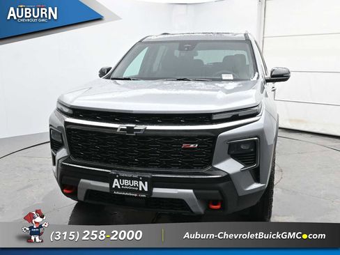 New 2026 Chevrolet Traverse Z71 image 3