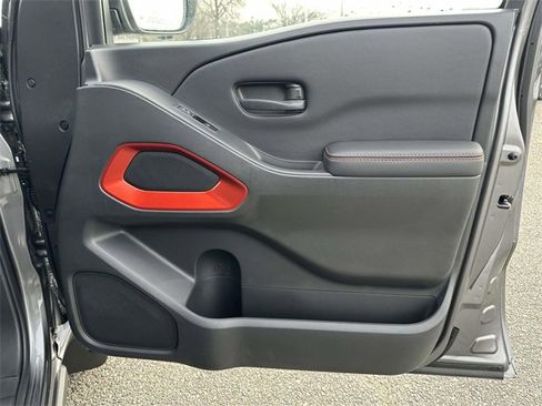 New 2026 Nissan Frontier PRO-4X w/ Pro-4x Convenience Package image 8