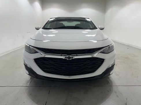 Certified 2025 Chevrolet Malibu RS w/ LPO, Floor Liner Package image 2