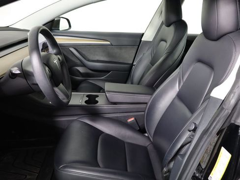 Used 2023 Tesla Model 3 Standard Range image 13