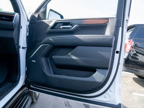 Used 2025 GMC Yukon Denali image 10