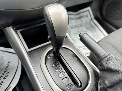 Used 2005 MAZDA Tribute I image 15