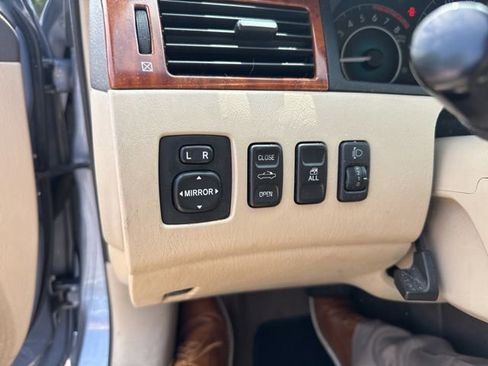 Used 2008 Toyota Solara SE FWD image 17