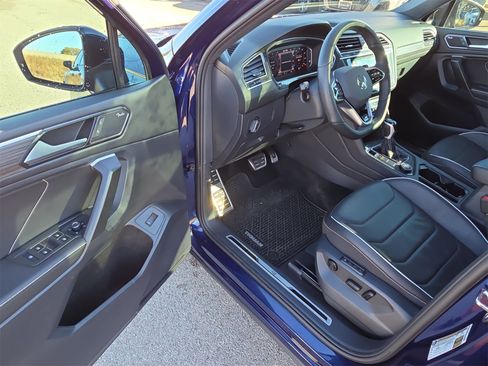 Used 2024 Volkswagen Tiguan SEL R-Line w/ MDO Package, Two-Row image 15