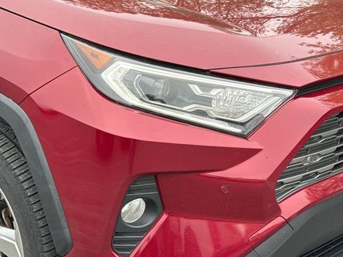 Used 2020 Toyota RAV4 Limited w/ Carpet Mat Package AWD/4WD image 12