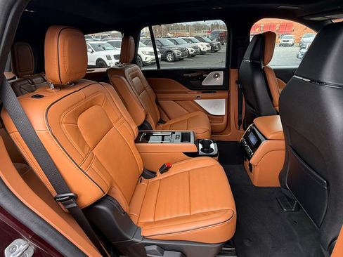 Used 2023 Lincoln Aviator Black Label w/ Dynamic Handling Package image 16