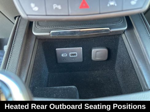 Used 2023 Cadillac XT4 Luxury w/ Cold Weather Package FWD image 40