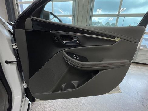 Used 2018 Chevrolet Impala LS FWD image 26