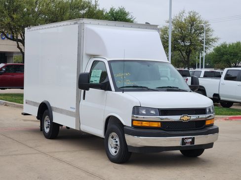New 2025 Chevrolet Express 3500 w/ Power Convenience Package image 2