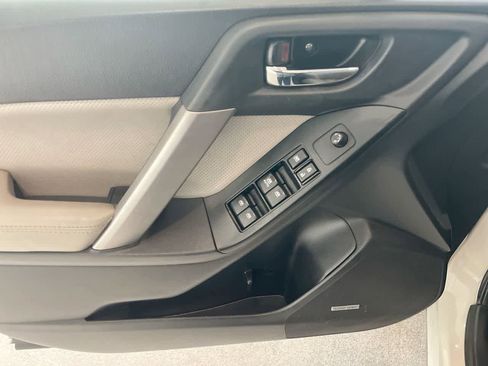 Used 2016 Subaru Forester 2.5i Touring w/ Eyesight & Navigation System image 13