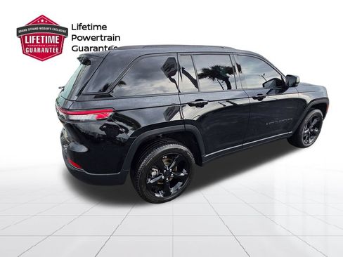 Used 2025 Jeep Grand Cherokee Limited w/ Black Appearance Package RWD image 7