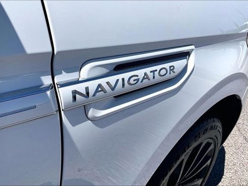 Used 2020 Lincoln Navigator Reserve w/ Equipment Group 208A Reserve AWD/4WD image 8