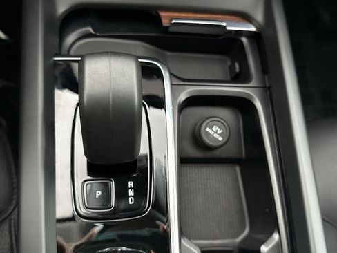 Used 2024 Volvo XC60 B5 Plus w/ Climate Package image 22