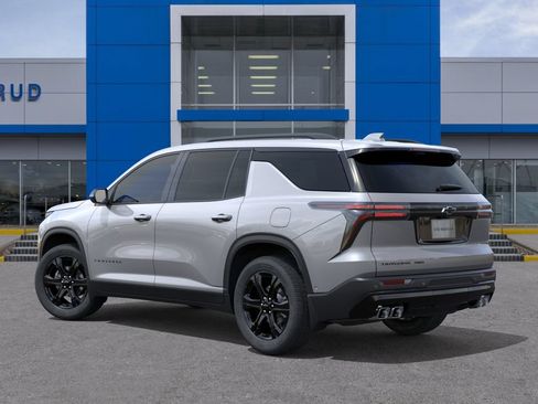 New 2027 Chevrolet Traverse LT w/ Midnight/Sport Edition AWD/4WD image 3