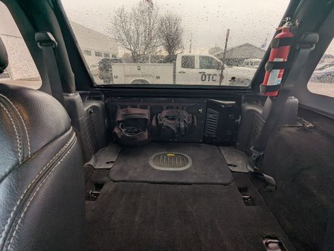 Used 2015 Jeep Wrangler Rubicon image 21