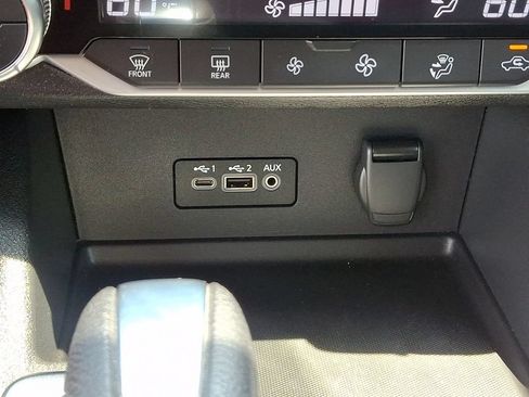 Used 2021 Nissan Sentra SV FWD image 25