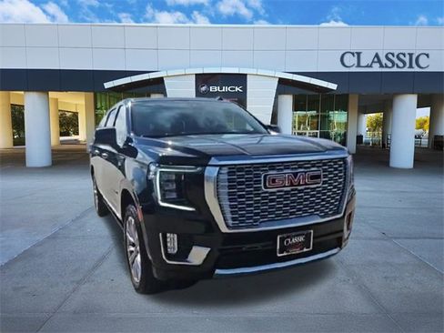 Used 2024 GMC Yukon XL Denali w/ Denali Reserve Package image 2