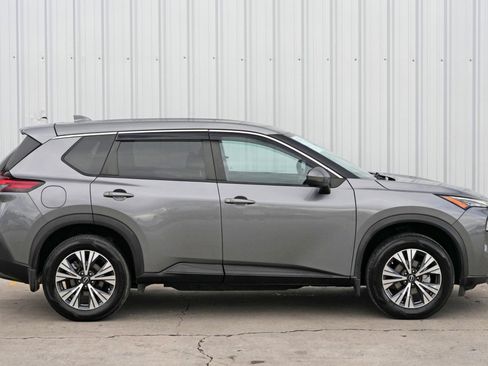 Used 2022 Nissan Rogue SV image 47