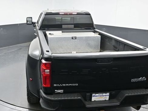 Used 2022 Chevrolet Silverado 3500 High Country w/ Safety Package II AWD/4WD image 37