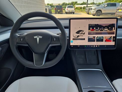 Used 2023 Tesla Model 3 Standard Range RWD image 16