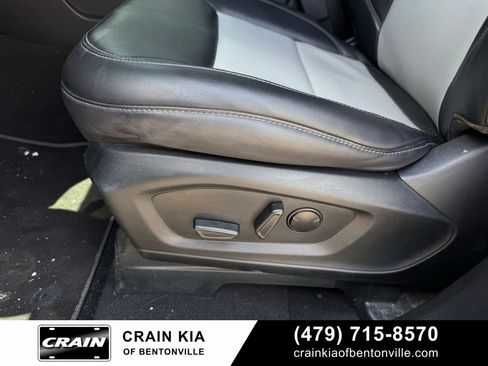 Used 2024 Ford Explorer XLT w/ Equipment Group 202A AWD/4WD image 11