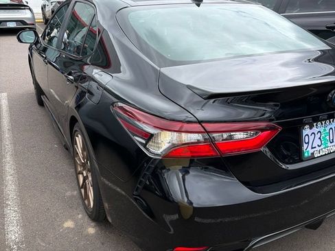 Used 2023 Toyota Camry SE w/ Convenience Package FWD image 7
